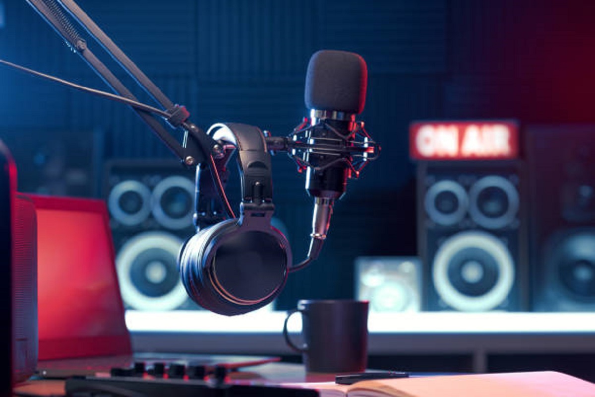 Mass communication jobs