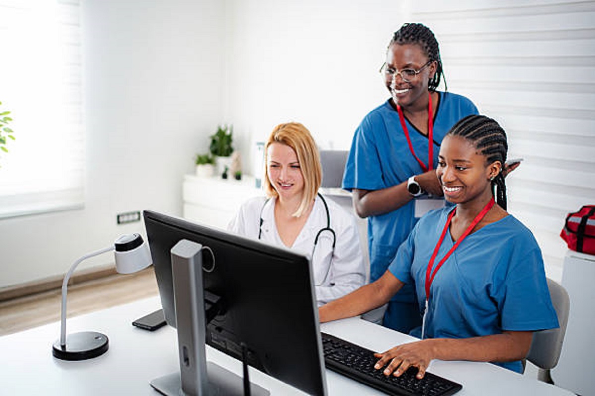 Job Duties of a Medical Assistant on a Resume
