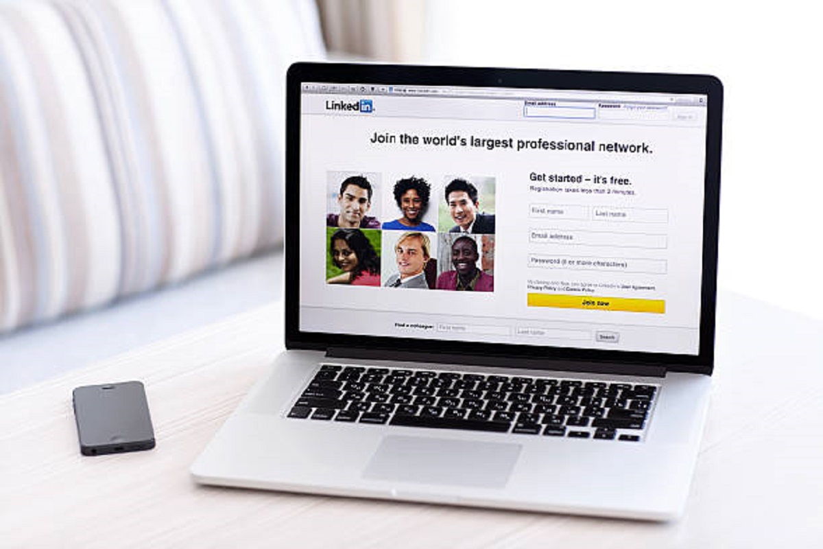 LinkedIn Profile Writing Services
